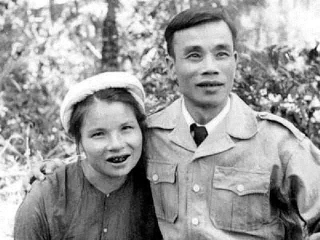 Vợ chồng Thiếu tướng Trần Tử Bình. Ảnh tư liệu