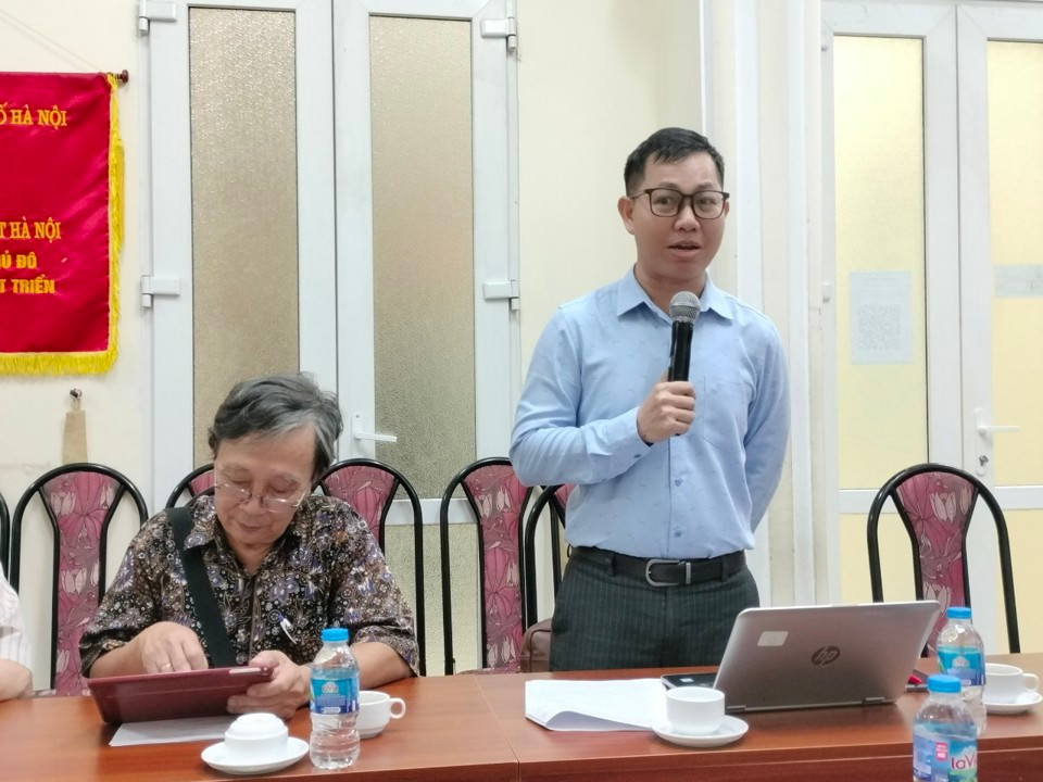 TS Nguyễn Huy Khoa, Phó trưởng Khoa Luật, Trường Đại học Công đoàn góp ý tại hội thảo.