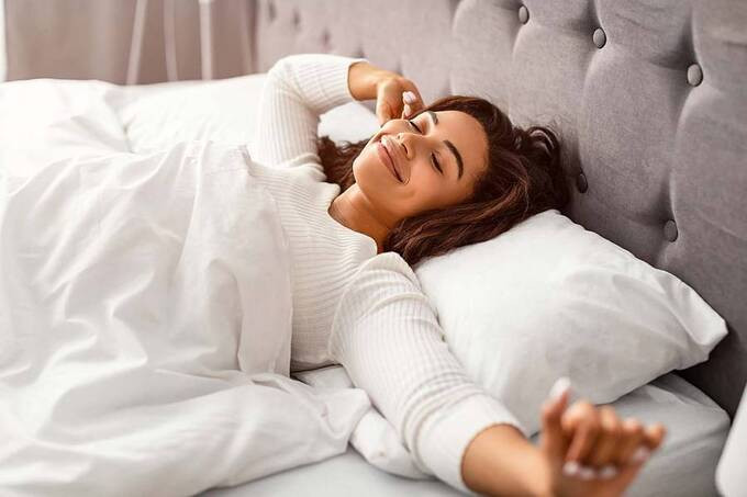 Một nghiên cứu mới đây đã cho thấy việc tuân theo 5 thói quen ngủ tốt đã giúp tăng tuổi thọ của đàn ông thêm gần 5 năm và với phụ nữ là gần 2,5 năm (Ảnh: Hub.jhu)