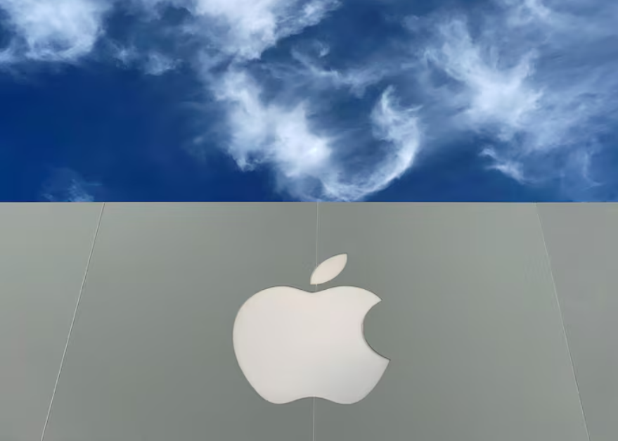 Logo Apple tại trụ sở La Jolla, Mỹ. Ảnh: Mike Blake