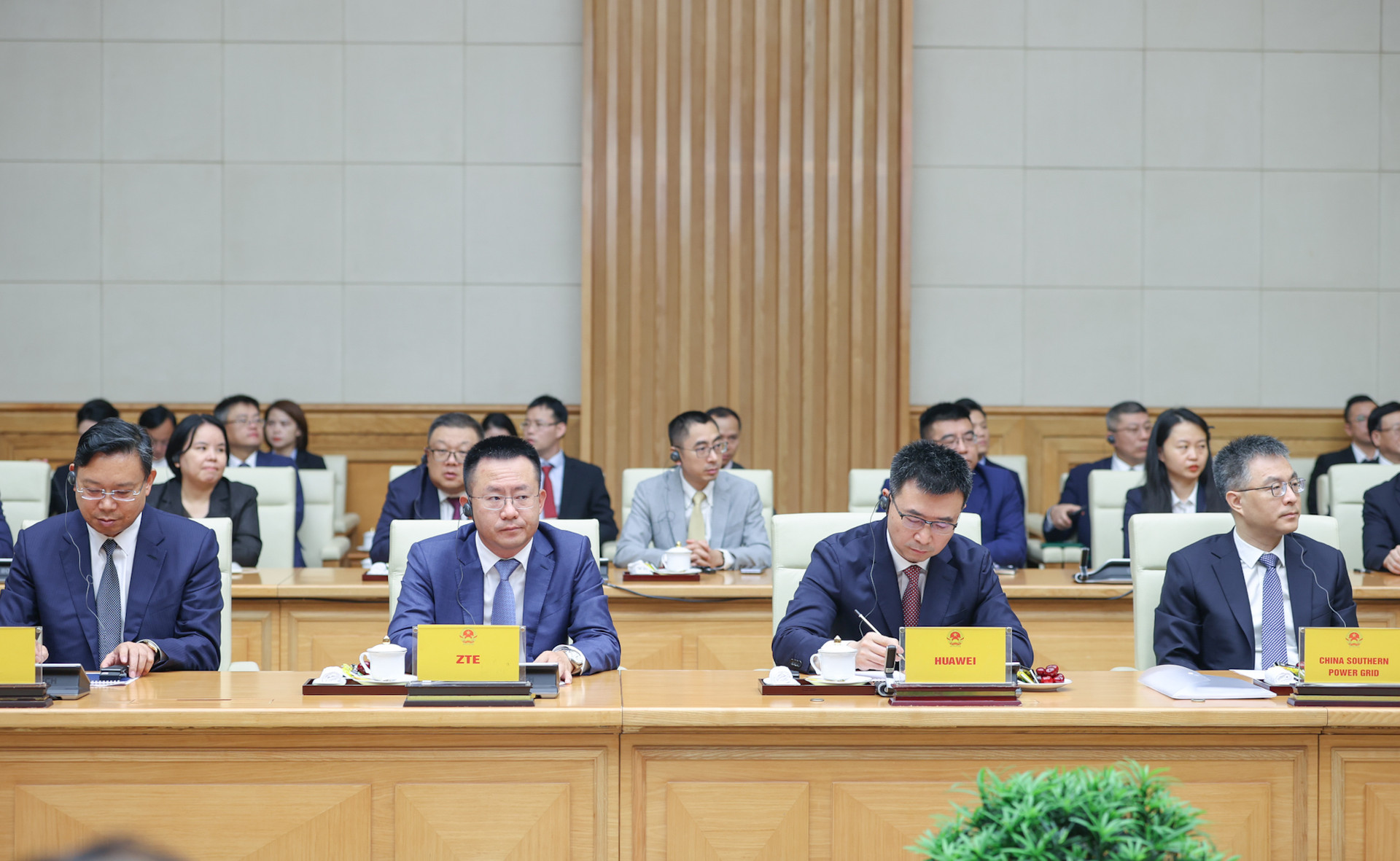 Thủ tướng Phạm Minh Chính: Khuyến khích các dự án lớn, công nghệ cao của doanh nghiệp Trung Quốc- Ảnh 9.