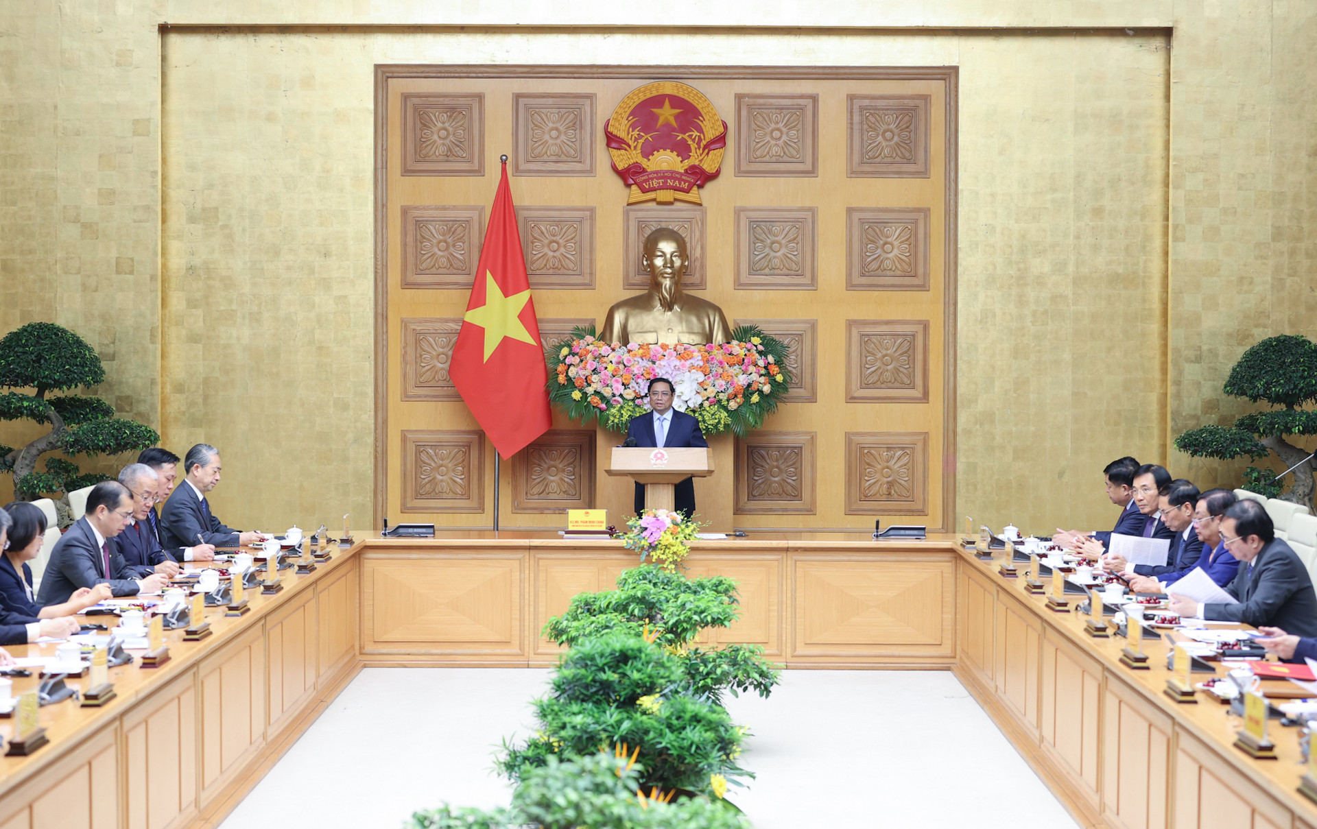 Thủ tướng Phạm Minh Chính: Khuyến khích các dự án lớn, công nghệ cao của doanh nghiệp Trung Quốc- Ảnh 2.