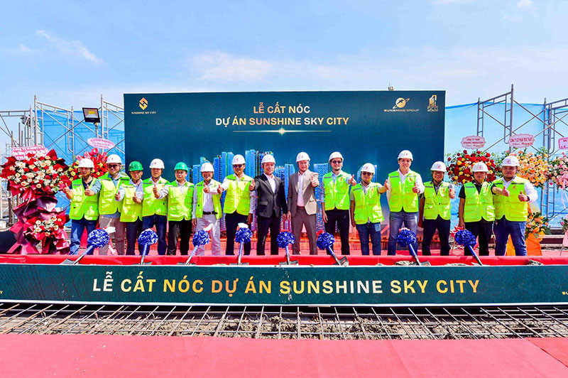 Tổ hợp căn hộ “chuẩn khách sạn ven sông Sài Gòn” - Sunshine Sky City cất nóc toà S4 -0