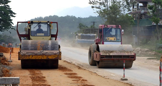 Thực hư chuyện 169 hộ dân ‘chịu thiệt’ vì bị Quốc lộ nghìn tỷ làm nứt nhà