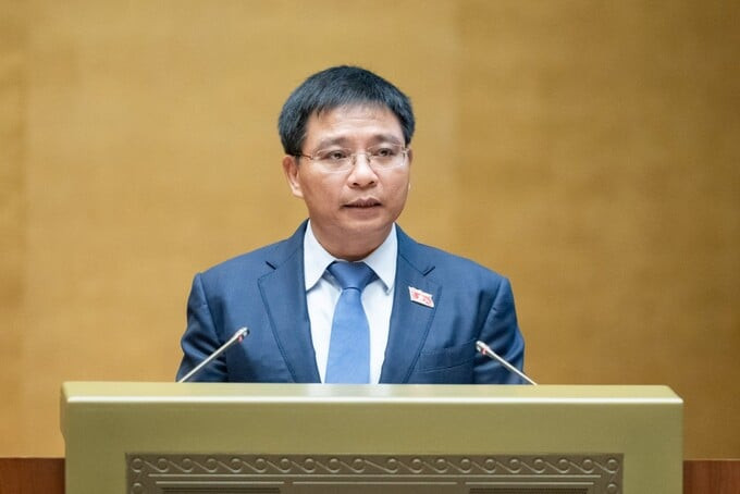 Bộ trưởng Bộ GTVT Nguyễn Văn Thắng trình bày báo cáo. Thời báo Tài chính Việt Nam