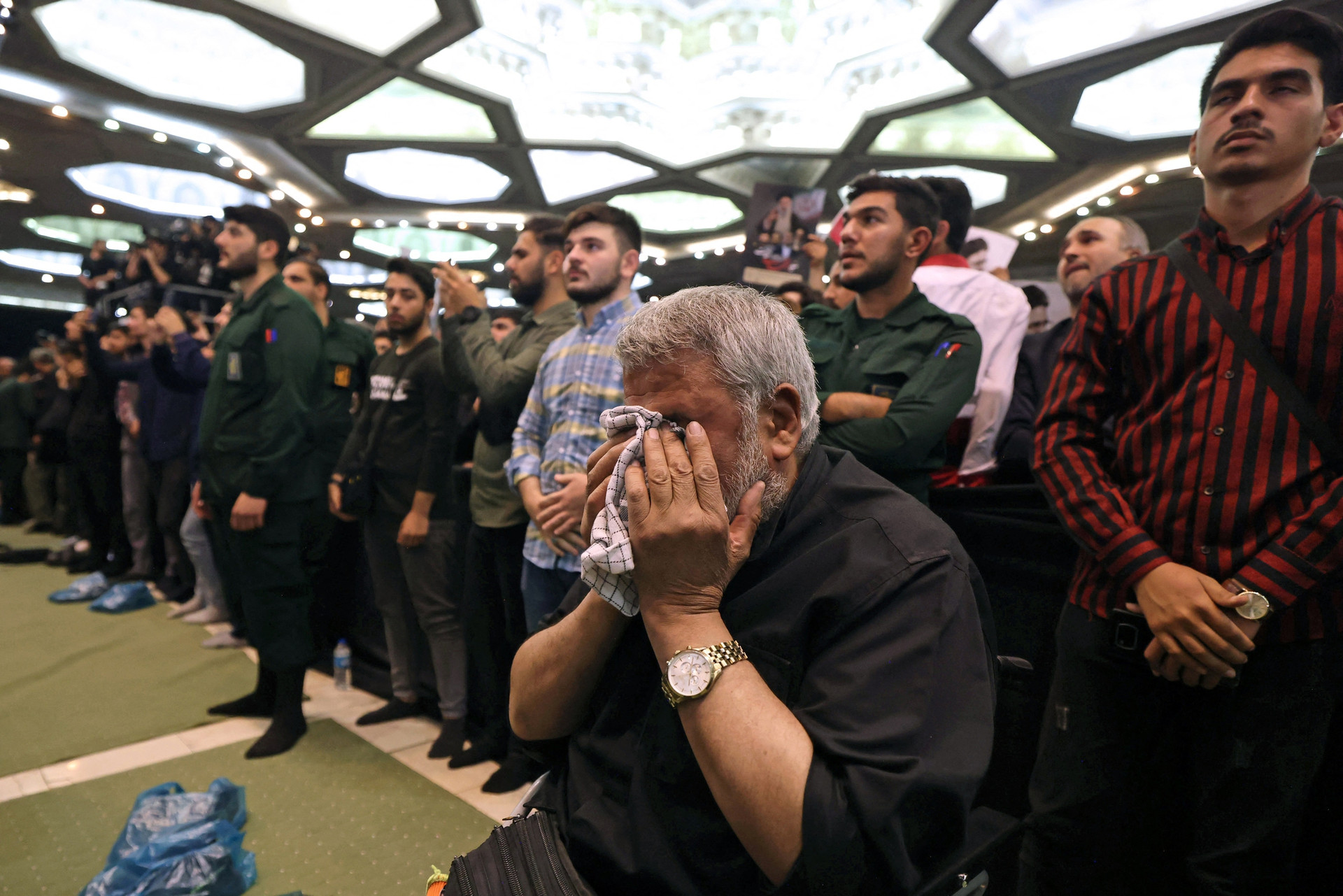 Tang lễ tại ngôi đền Mosalia ở Tehran ngày 21.5