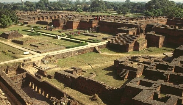 Địa điểm khai quật ngày nay có thể chỉ là một phần nhỏ của khuôn viên ban đầu của trường Nalanda (Ảnh: BBC)
