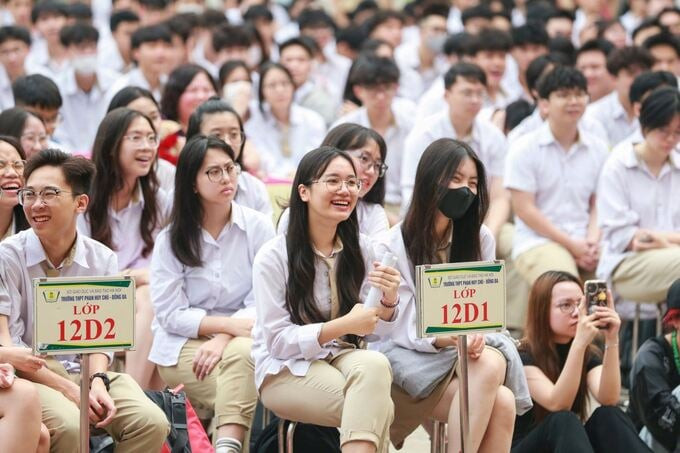 Học sinh lớp 12 Trường THPT Phan Huy Chú (Đống Đa, Hà Nội). Ảnh: NTCC