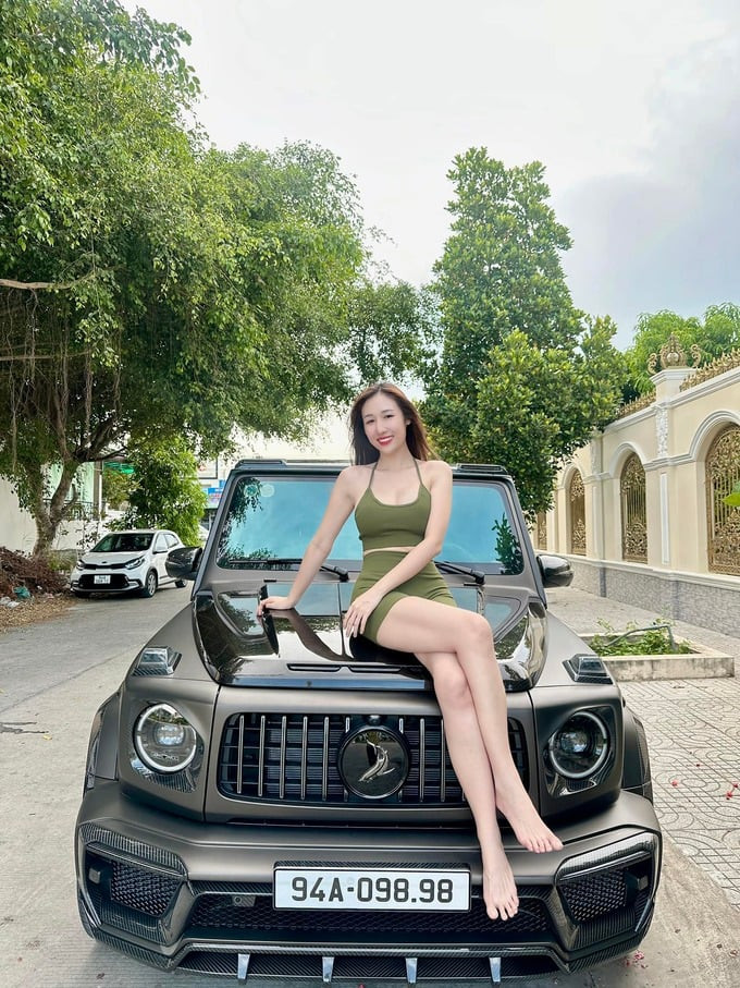 Một số hình ảnh siêu xe của Huỳnh Như (Ảnh: Facebook Nguyễn Huỳnh Như)