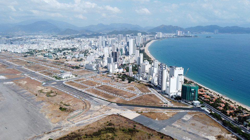 Sân bay Nha Trang cũ có vị trí đắc địa và quỹ đất lớn. (Ảnh: Trung Nhân)