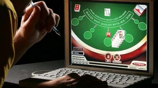Phát hiện kẽ hở các web đánh bạc trực tuyến, 3 'cao nhân' lập luôn đường dây, quy mô 300 tỷ