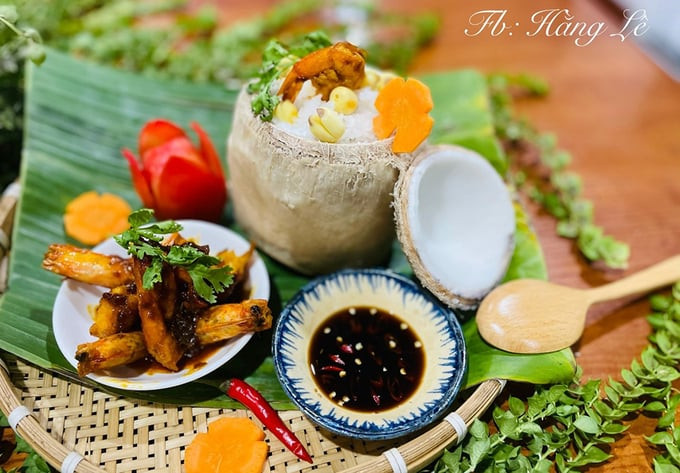 Món cơm dừa đặc trưng của Bến Tre. Ảnh: Sài Gòn Tiếp Thị
