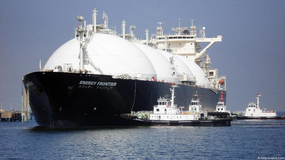 EU đang có kế hoạch bổ sung các hạn chế đối với LNG của Nga vào gói trừng phạt tiếp theo. Ảnh: Getty