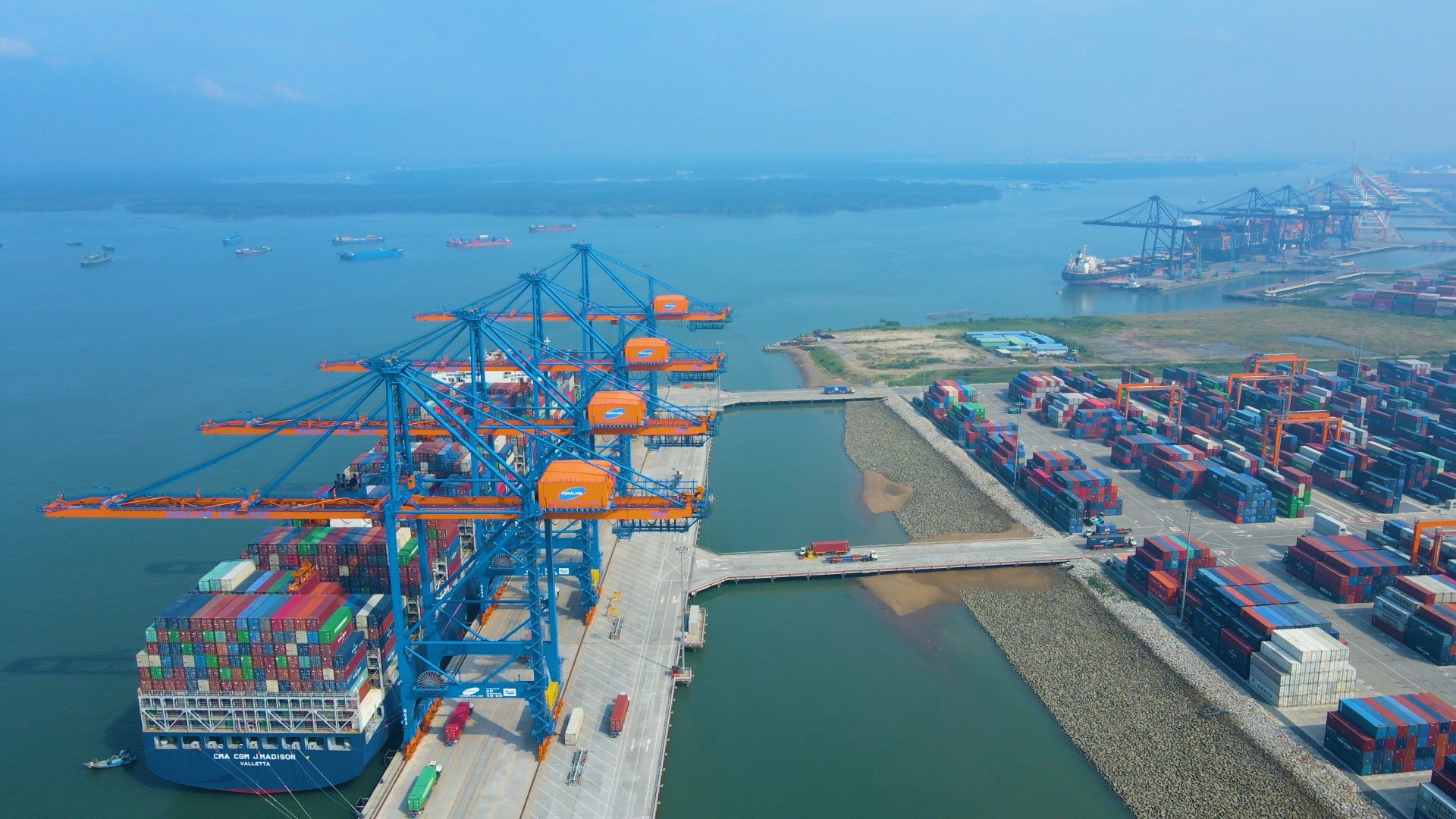 Cụm cảng Cái Mép-Thị Vải: Xác lập nhiều kỷ lục mới