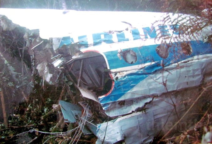 Phần đầu của chiếc máy bay Yak40 VN-A449 bị nạn. Ảnh: Tư liệu