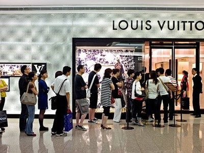 Người Trung Quốc thích mua vàng hơn Starbucks, Gucci