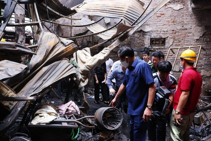 Sau khi vụ cháy tại Trung Kính khiến 14 người thiệt mạng xảy ra, UBND TP. Hà Nội yêu cầu siết chặt công tác PCCC trên địa bàn. Ảnh: Internet