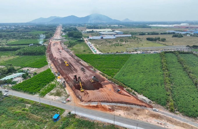 Hàng trăm hồ sơ đền bù cao tốc 17.000 tỷ đồng tại Đồng Nai bị ‘nhúng tay’