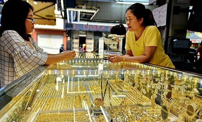 TS. Cấn Văn Lực: ‘Ngân hàng Nhà nước bán vàng chỉ là giải pháp tình thế’