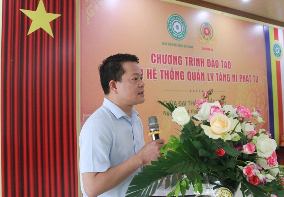 Đại tá Vũ Văn Tấn phát biểu tại chương trình - Ảnh: QUỲNH HƯƠNG