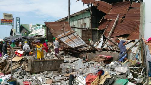 Không chỉ xuất hiện núi lửa, Philippines còn thường xuyên xảy ra động đất, bão, ảnh hưởng nặng nề tới cuộc sống của người dân. Ảnh: Internet