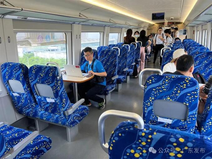 Đường vành đai phía Nam Quảng Châu-Phật Sơn và Đường sắt liên tỉnh Phật Sơn-Đông Quan mở cửa chạy thử. Ảnh Guangdong Release