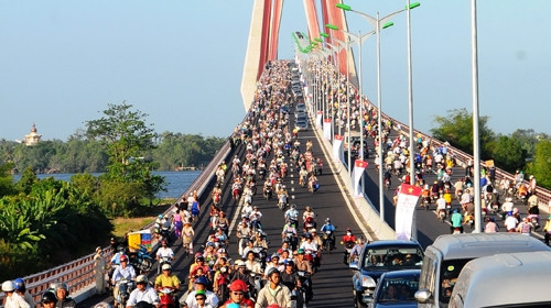‘Siêu cầu’ 5.000 tỷ của Việt Nam lập kỷ lục lớn nhất Đông Nam Á, nối liền 2 tỉnh, thành miền Tây do hàng ngàn người hợp sức xây dựng