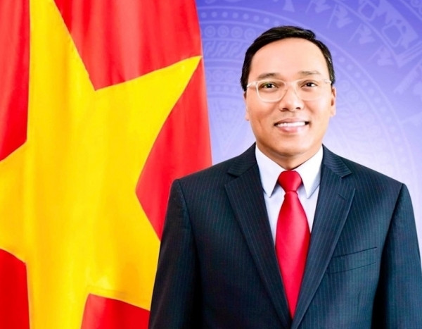 Profile tân Thứ trưởng Bộ Công Thương Nguyễn Hoàng Long