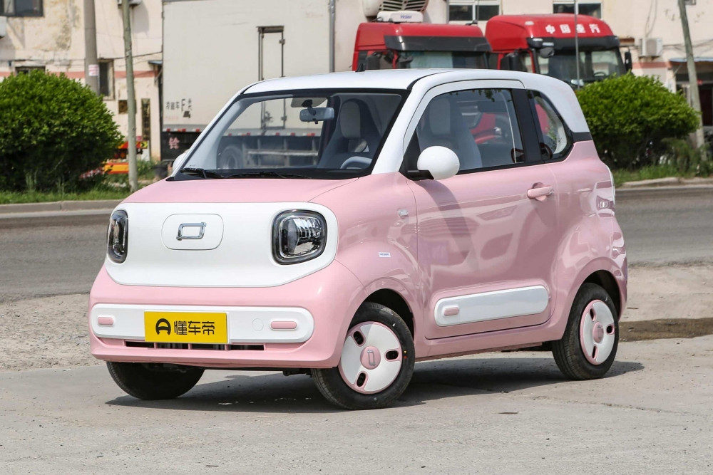 Xuất hiện ô tô điện mini có giá chỉ hơn 90 triệu đồng, thách thức Wuling Mini EV
