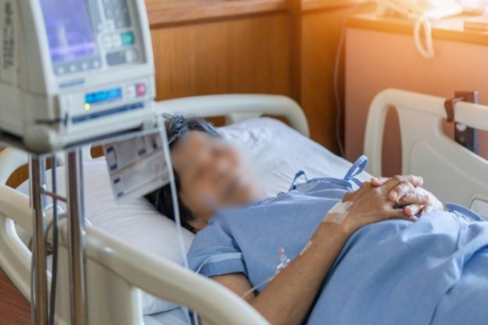 Hai mẹ con cùng được chẩn đoán mắc một căn bệnh ung thư: Bác sĩ cảnh báo thói quen là nguy cơ gây bệnh mà nhiều người mắc phải - ảnh 1