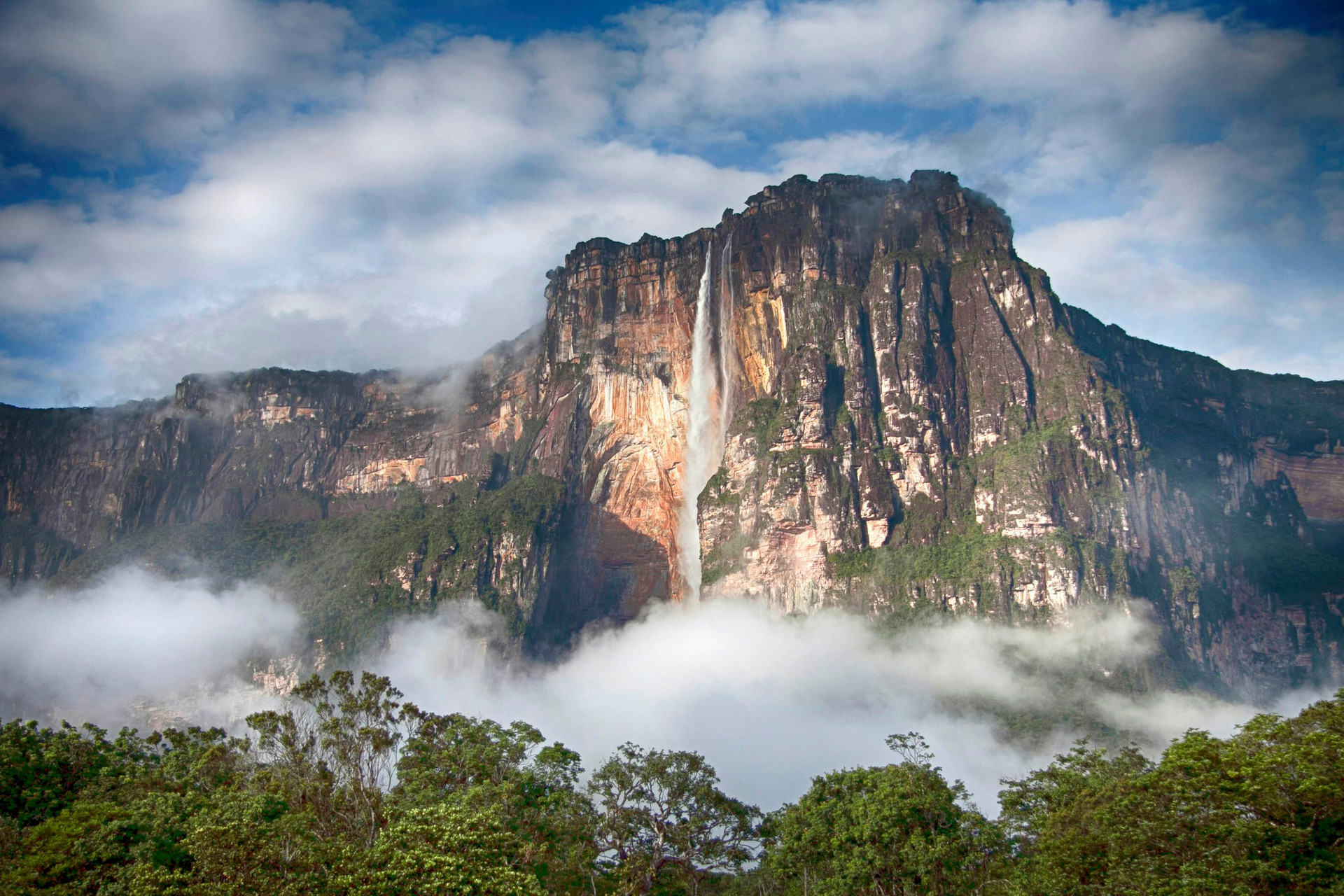 Venezuela được gọi là vùng đất “hoa hậu”. Ảnh: Fotolia/AP