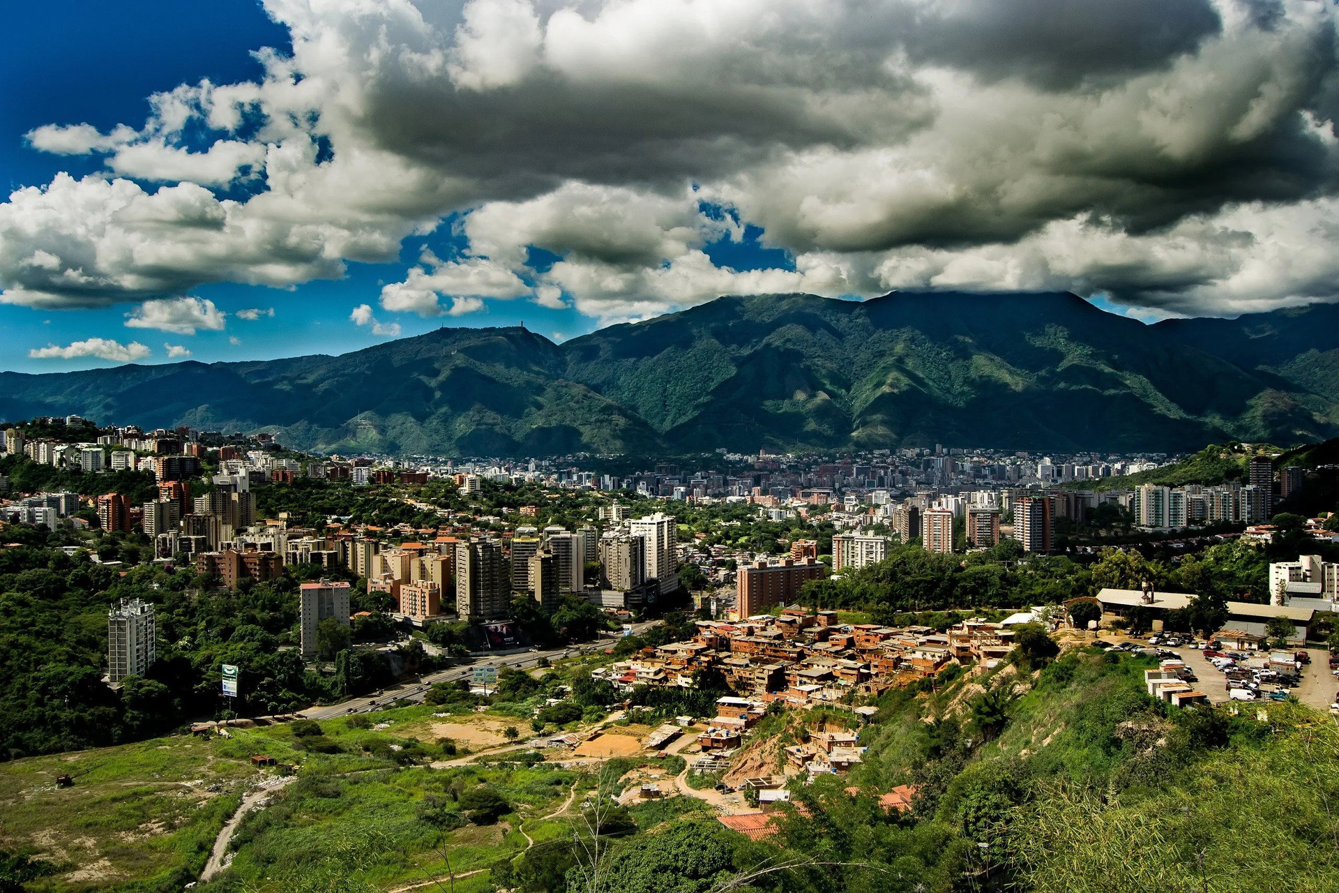 Caracas - thủ đô sôi động của Venezuela. Ảnh: Mappr