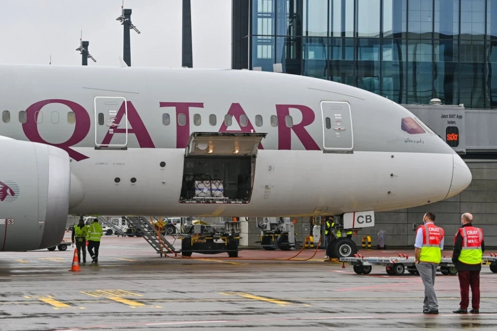 Hành khách Qatar Airways ngạt thở, chảy máu mũi vì bị 'nhốt' trong máy bay suốt 3 tiếng giữa trời nắng nóng