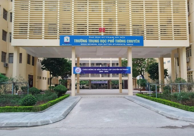 Trường THPT Chuyên Sư phạm là một trong những trường chuyên có uy tín và chất lượng đào tạo hàng đầu tại Việt Nam (Ảnh: Internet)