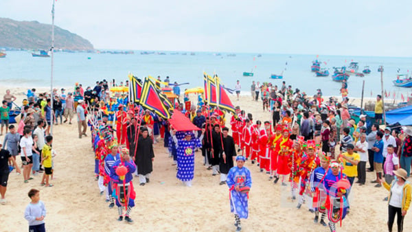 Nét văn hoá độc đáo tại Lễ hội cầu Ngư của ngư dân làng chài. Ảnh: Internet