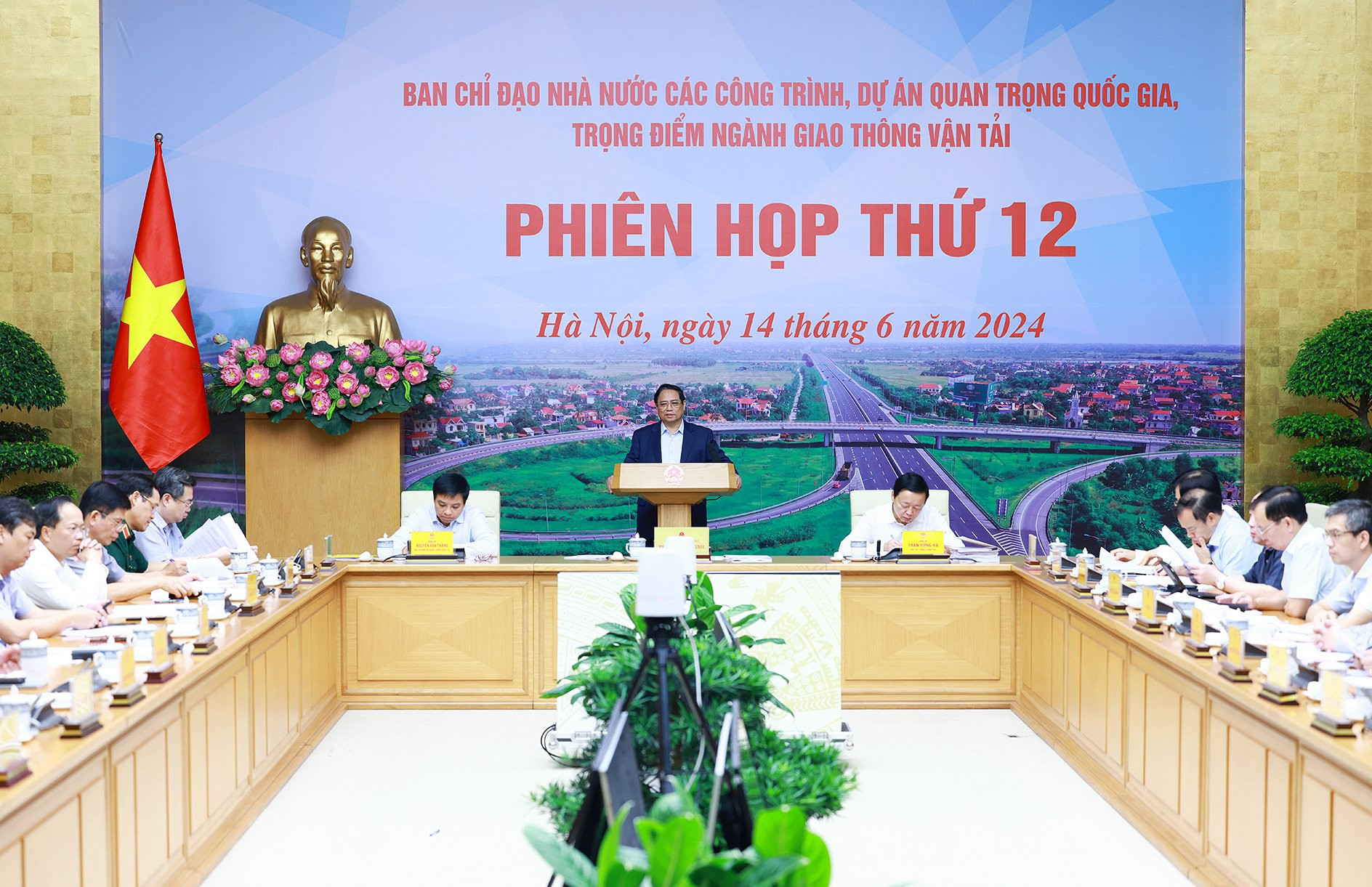 Thủ tướng Phạm Minh Chính: Thi đua hoàn thành 3.000 km đường cao tốc trước ngày 31/12/2025- Ảnh 2.