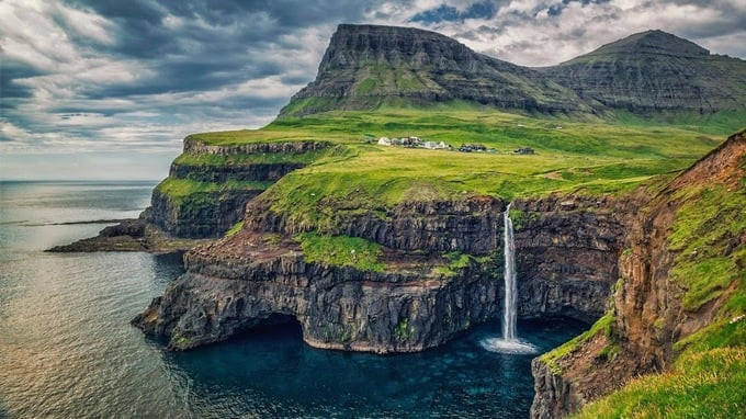 Đảo Faroe từng được tạp chí National Geographic danh tiếng vinh danh là một trong những điểm đến hút hồn du khách vào năm 2007. Ảnh: Travellive
