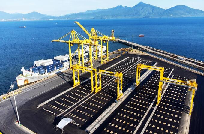 Một góc khu bãi container mới được xây dựng và đưa vào khai thác tại cảng Tiên Sa (Cảng biển Đà Nẵng). Ảnh: Internet