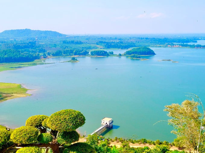 Hồ Trị An là hồ nhân tạo lớn bậc nhất Việt Nam. Ảnh: Internet