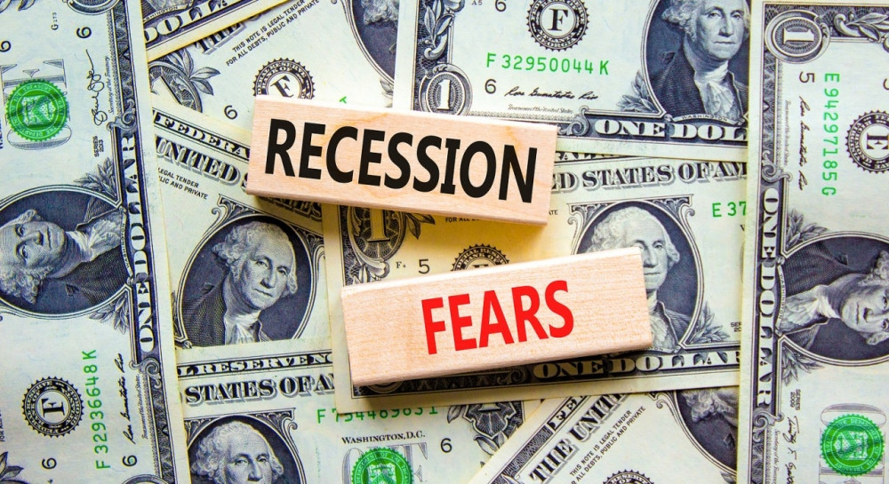 Chỉ báo đã nhấp nháy: Fed đang ‘đùa với lửa’ và có thể khiến nền kinh tế lớn nhất thế giới chìm trong suy thoái