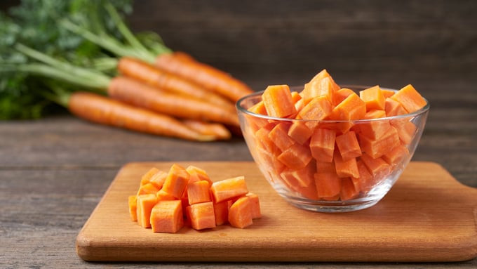 Nếu ăn 5 củ cà rốt mỗi tuần, khoảng 400gram, nguy cơ mắc ung thư có thể giảm 20% (Ảnh: Internet)