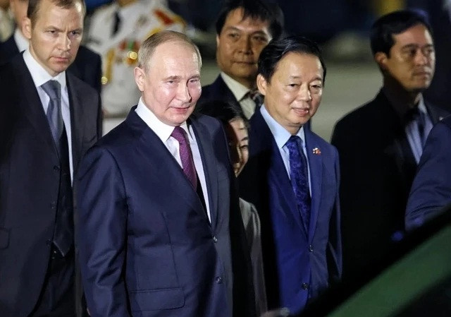 Tổng thống Nga Vladimir Putin đến Hà Nội, bắt đầu thăm cấp Nhà nước tới Việt Nam- Ảnh 6.