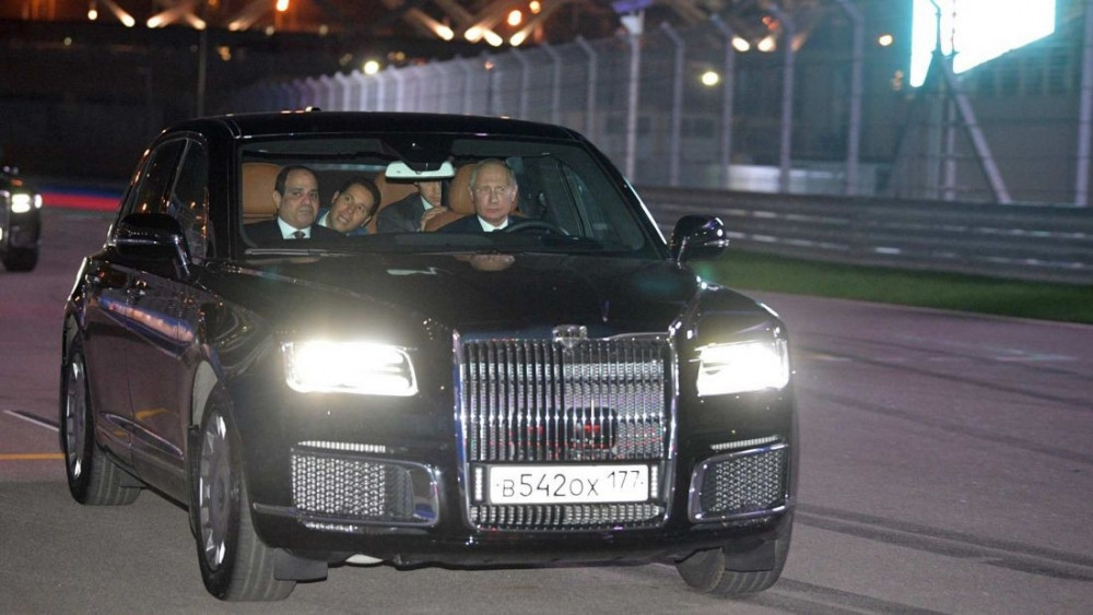 Cận cảnh siêu xe bọc thép đưa đón Tổng thống Putin tại Hà Nội, sang xịn đến mức được ví như 'Điện Kremlin di động'?