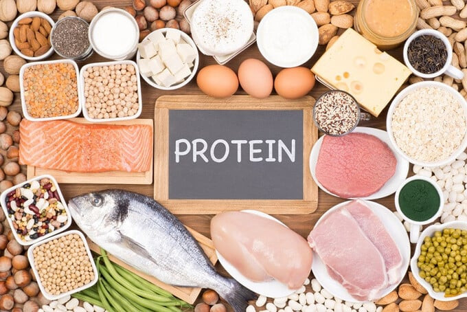 Protein có thể được lấy từ nhiều nguồn khác nhau, phổ biến nhất là từ thực phẩm