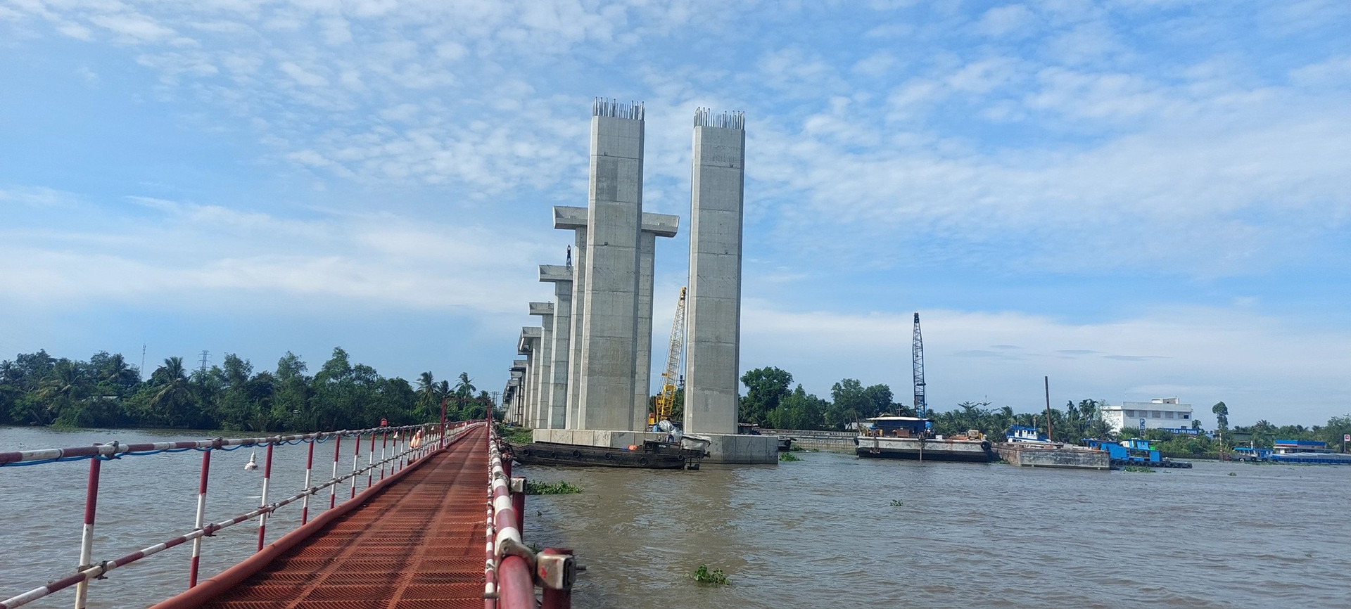 Dự án xây dựng cầu Rạch Miễu 2 đã hoàn thành gần 50% tiến độ- Ảnh 2.