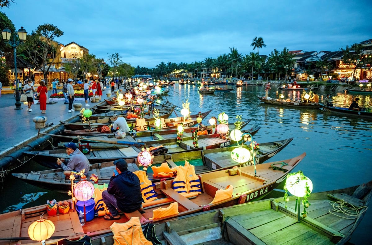 Theo Quy hoạch, du lịch Việt Nam sẽ phát triển các trung tâm nghỉ dưỡng biển cao cấp và các sản phẩm du lịch gắn với di sản, lễ hội, tham quan và ẩm thực. Ảnh: Bộ Văn hóa, Thể thao và Du lịch