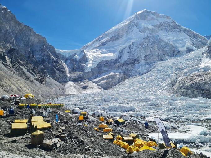 Lều của người leo núi ở trại Everest ngày 18/4. Ảnh: AFP
