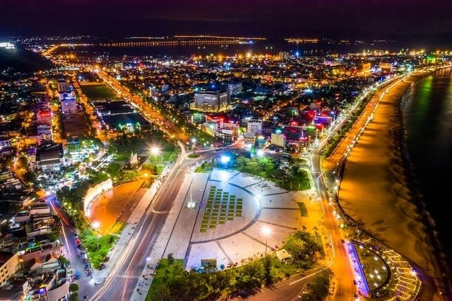 Việc xây dựng phố đi bộ Quy Nhơn sẽ góp phần phát triển kinh tế đêm. Ảnh: Nguyễn Phước Hoài