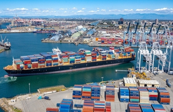 Logistics tắc nghẽn, giá cước vận tải biển dự báo còn tiếp tục tăng