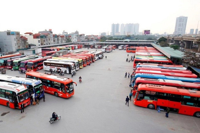 6 tháng đầu năm 2024, doanh thu vận tải hành khách của Hà Nội tăng mạnh. Ảnh: Internet.